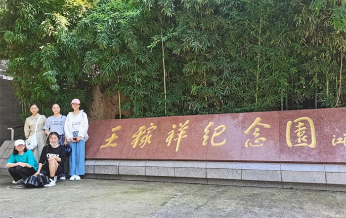 滁院學(xué)子三下鄉(xiāng)：熠熠黨史照我心
