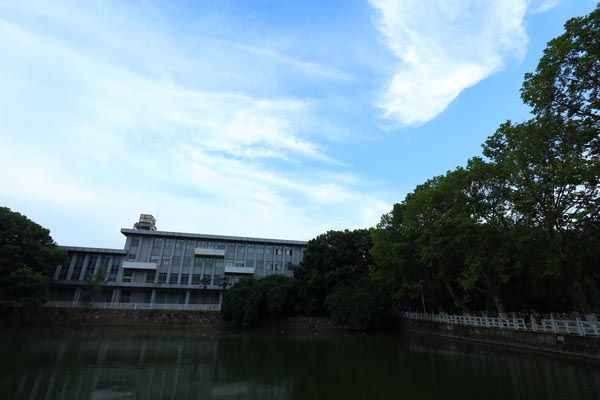 民族大學的教學樓