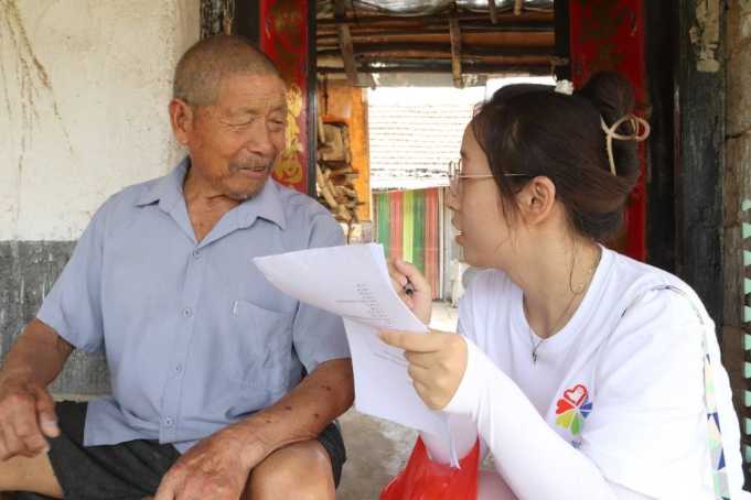 尋找紅色精神，實(shí)地調(diào)研走訪
